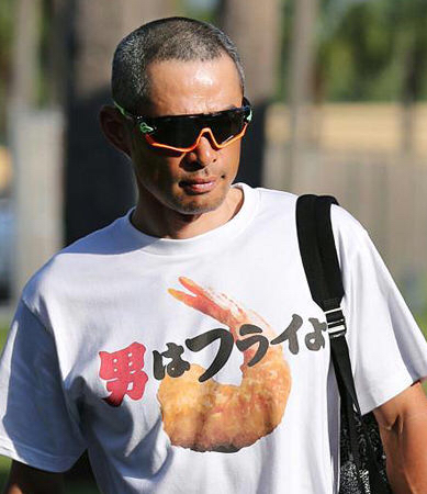 イチローのtシャツが毎回笑いを取りに来ていると話題にｗｗｗ