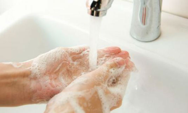 【悲報】 抗菌石鹸は、実は抗菌してくれてない上に人体に悪影響があることが判明…
