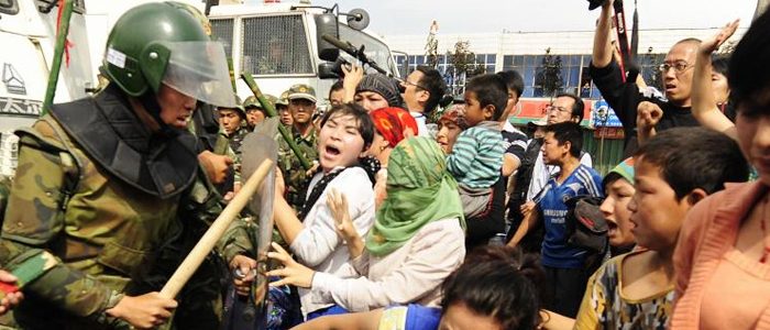アーセナルMFエジルがウイグル弾圧批判で中国でアーセナル戦放送中止！